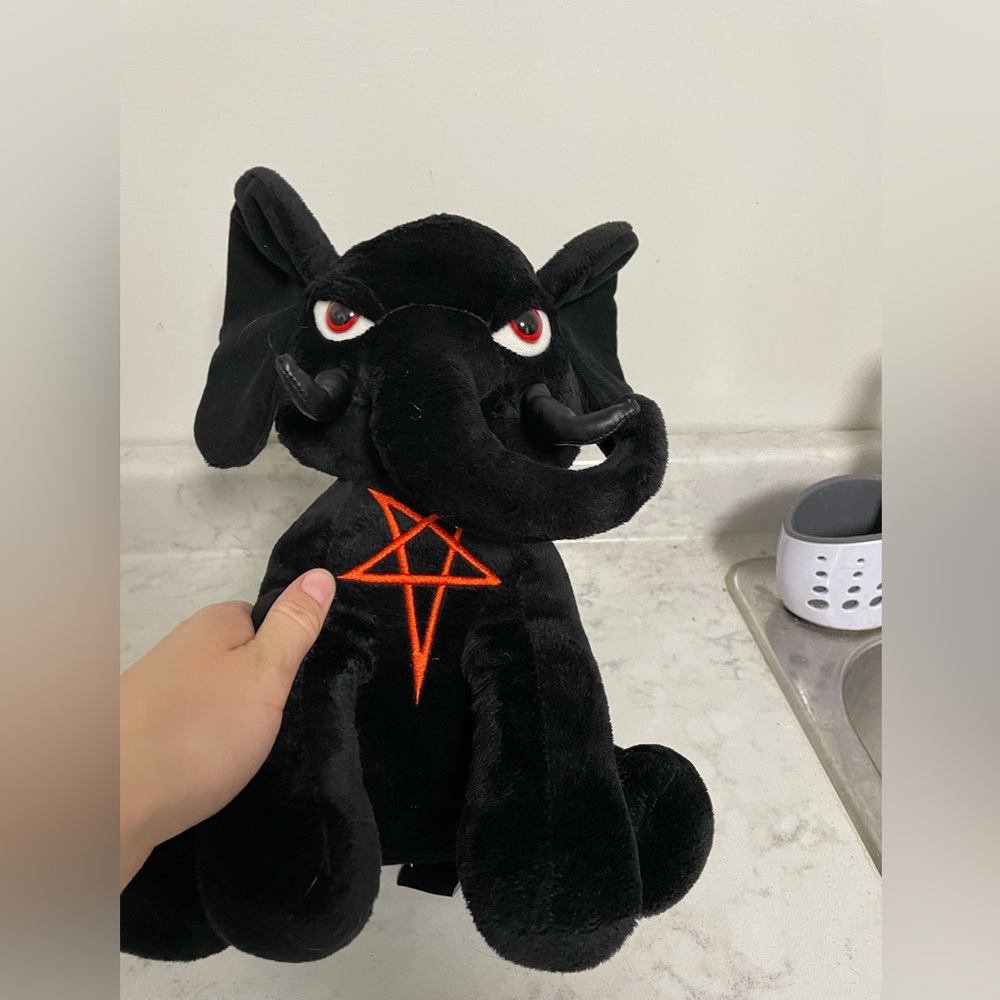 New Killstar plush. Perfect condition.